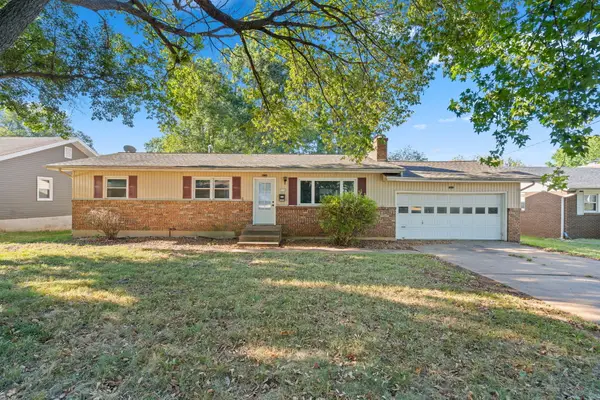 3138 W Crestview Street, Springfield, MO 65807