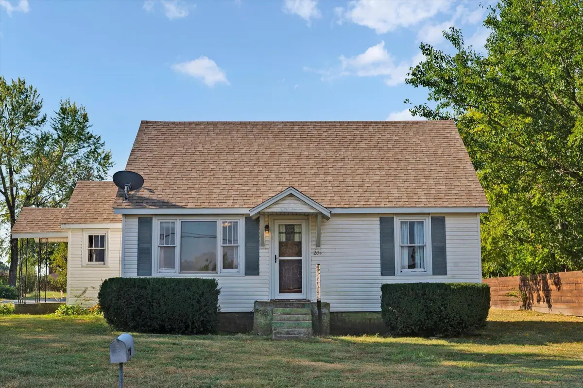 204 E Oak Street, Stockton, MO 65785 - #1