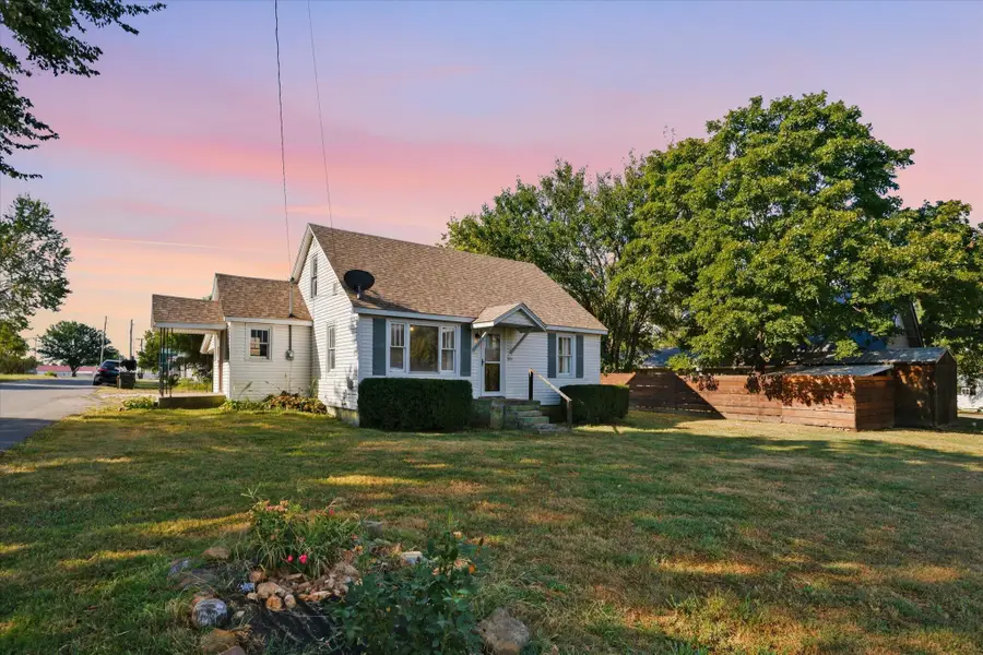 204 E Oak Street, Stockton, MO 65785 - #2