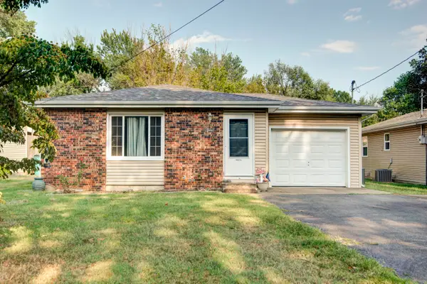 2844 N Summit Avenue, Springfield, MO 65803
