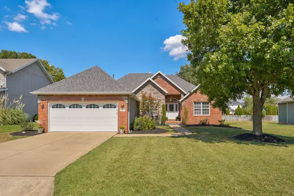 343 E Grace Street, Republic, MO 65738