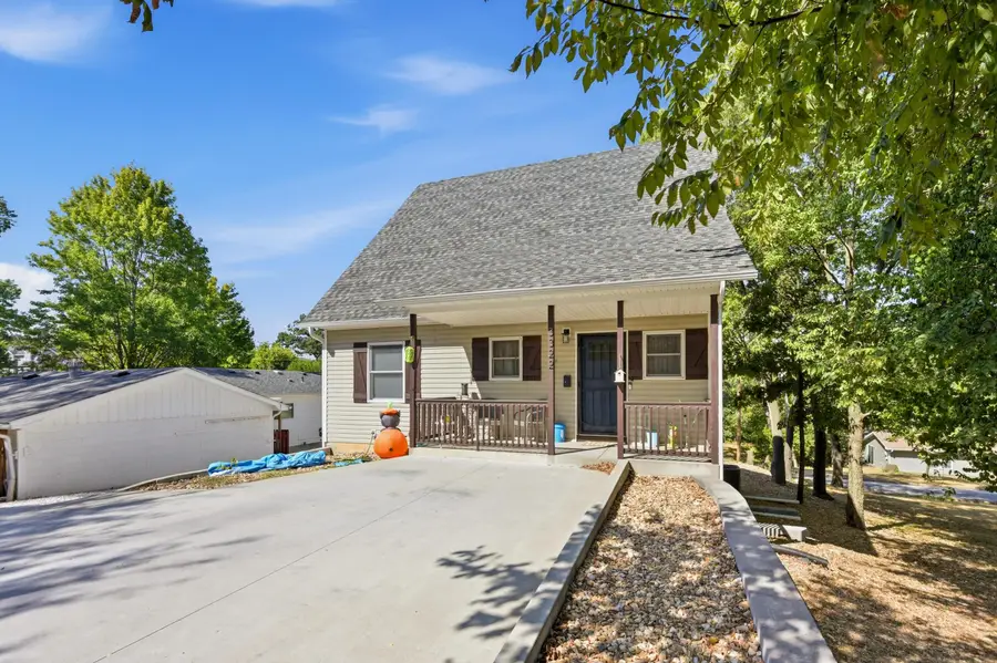 3322 S Moffet Avenue, Joplin, MO 64804 - #3