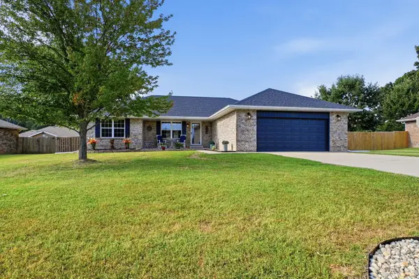 630 E Summit Street, Bolivar, MO 65613