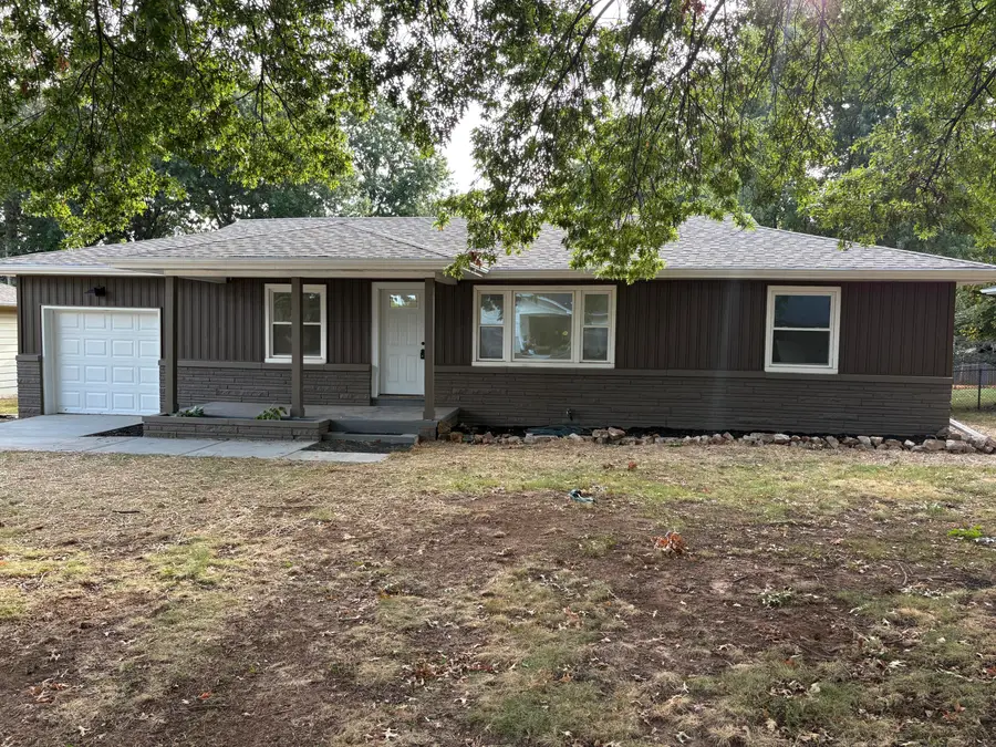 1732 S Lancaster Avenue, Springfield, MO 65807 - #2