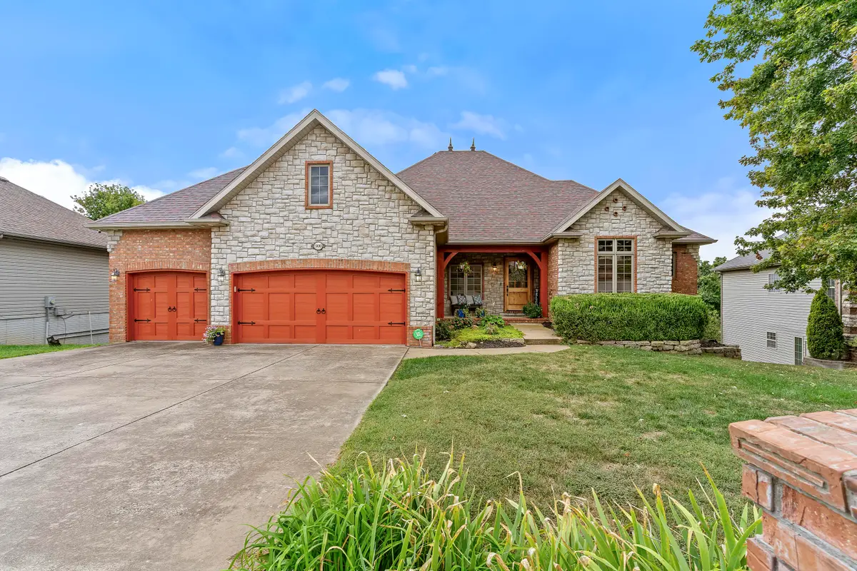 900 E Welch Street, Nixa, MO 65714 - #1