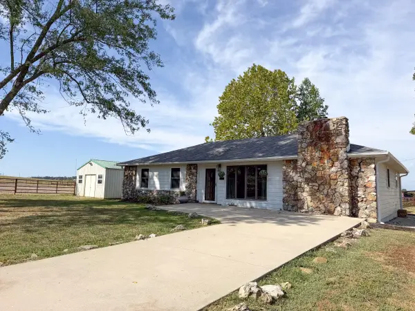 1869 Wall Road, Mountain Grove, MO 65711