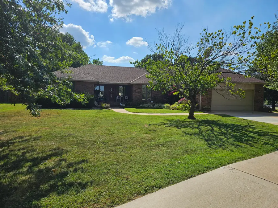 315 N Old Wilderness Road, Nixa, MO 65714 - #2