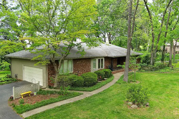 2615 E Melbourne Road, Springfield, MO 65804
