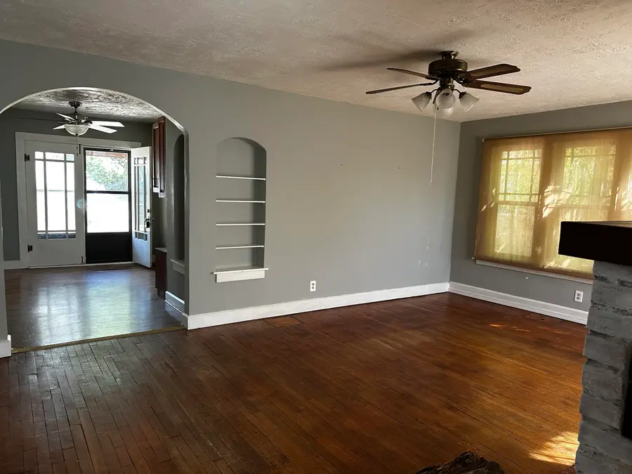 309 W 14th Street, Cassville, MO 65625 - #3