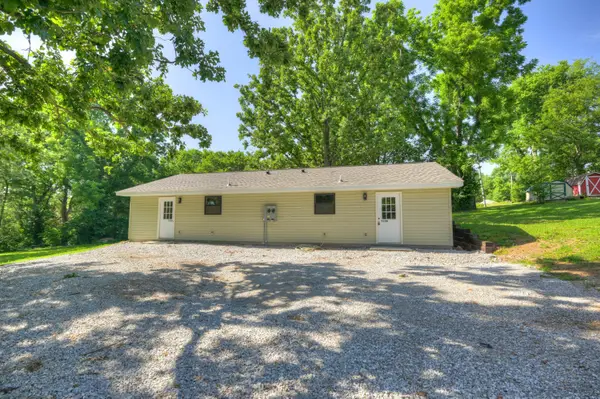 717 Benham Avenue, Neosho, MO 64850