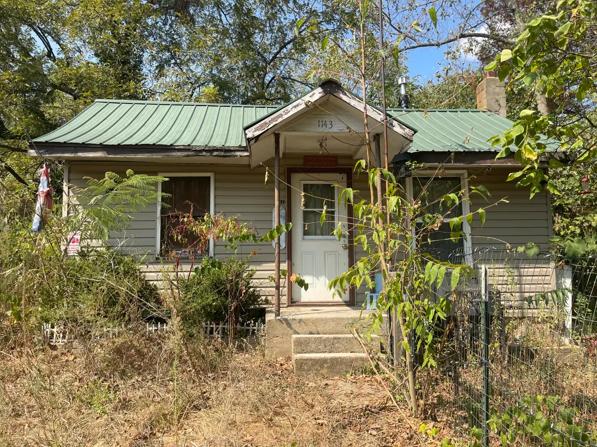 1143 N Oakland Avenue, Mountain Grove, MO 65711 - #1