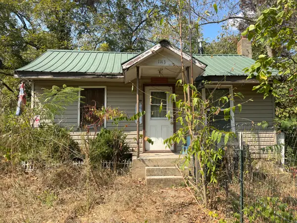 1143 N Oakland Avenue, Mountain Grove, MO 65711