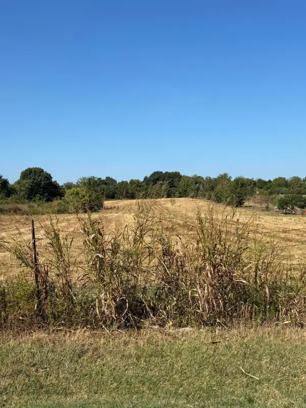 Address Withheld By Seller, Bois D Arc, MO 65612
