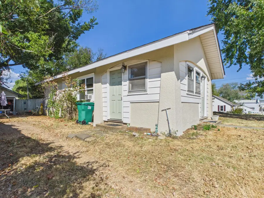 824 W Main Street, Cabool, MO 65689 - #2