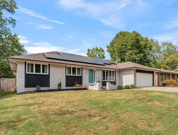 2057 S Wellington Avenue, Springfield, MO 65807
