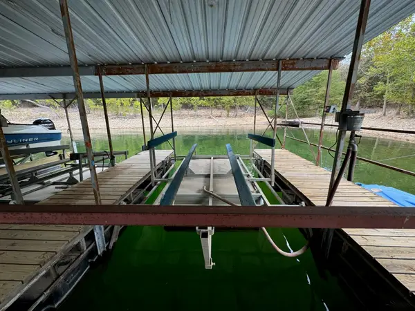 485 Holiday Acres Circle, Branson West, MO 65737