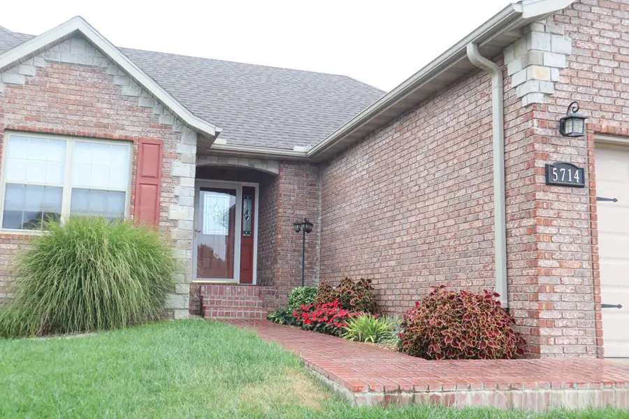 5714 S Lexington Avenue, Springfield, MO 65810 - #2