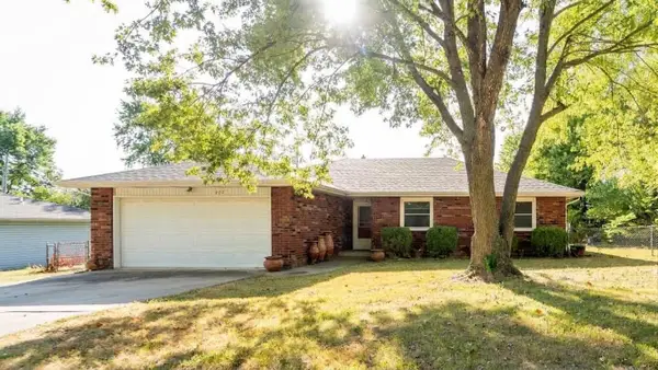 225 N Pringle Avenue, Ash Grove, MO 65604