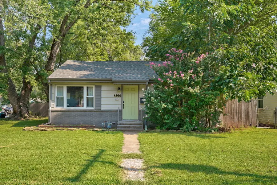 303 E Cherokee Street, Springfield, MO 65807 - #2