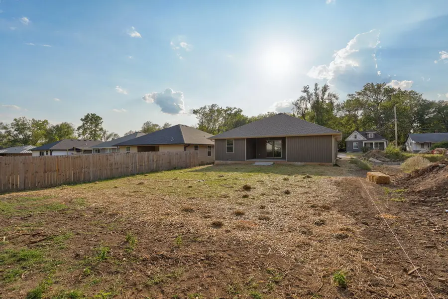 746 N Brown Avenue, Springfield, MO 65802 - #3