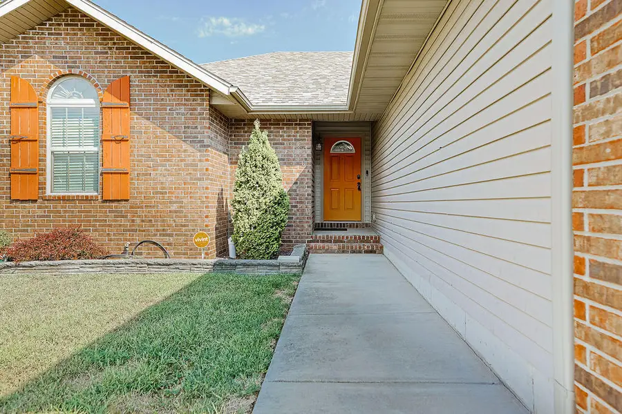 4565 W Greenridge Street, Springfield, MO 65807 - #3