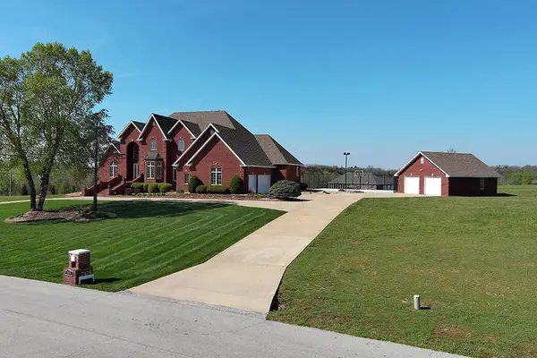 7479 W Persimmon Court, Willard, MO 65781