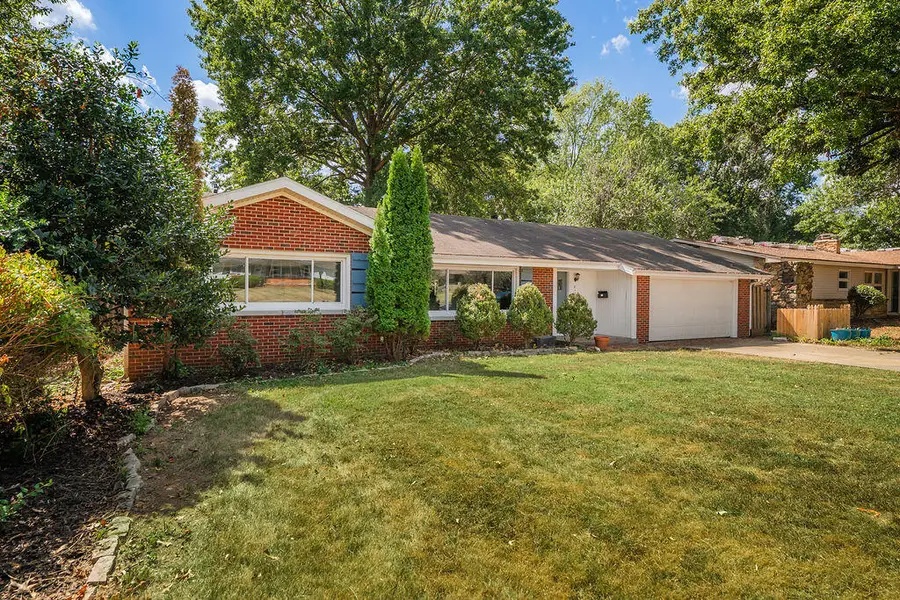 2134 E Crestview Street, Springfield, MO 65804 - #3