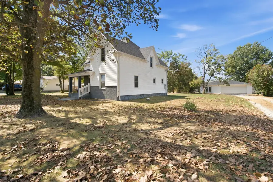 107 N Public Avenue, Clever, MO 65631 - #3