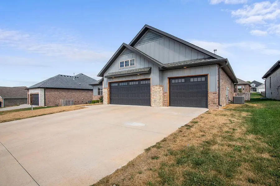 1215 W Sage Court, Springfield, MO 65810 - #2