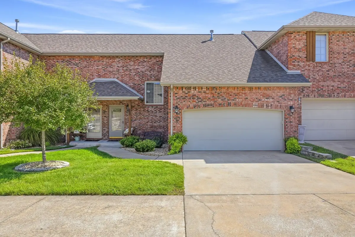 2327 W Chesterfield Boulevard #F, Springfield, MO 65807 - #1