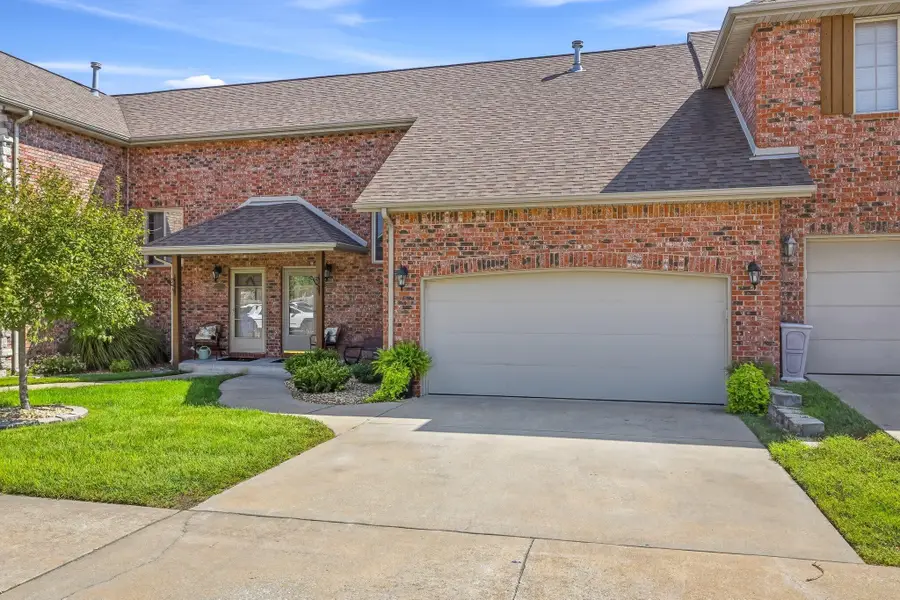 2327 W Chesterfield Boulevard #F, Springfield, MO 65807 - #2