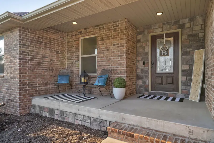 2741 W Fishhook Avenue, Ozark, MO 65721 - #2