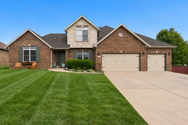 2810 N 24th Street, Ozark, MO 65721