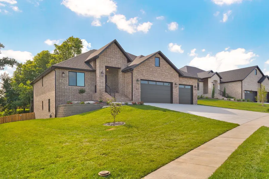 2011 N Silver Charm Avenue, Springfield, MO 65802 - #3