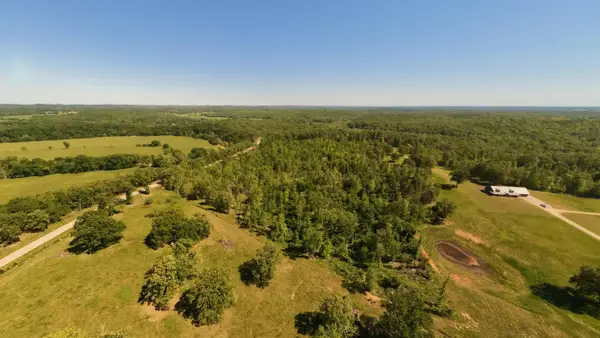 000 S County Road 243, Couch, MO 65690