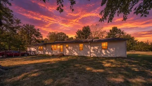 7777 Jayson Street, Birch Tree, MO 65438