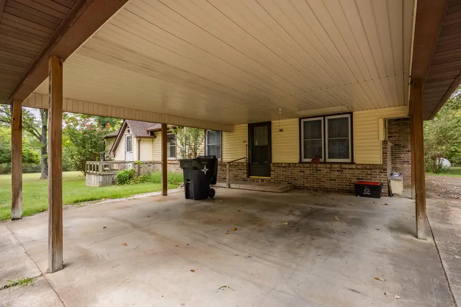 1043 S Aid Avenue, West Plains, MO 65775 - #3