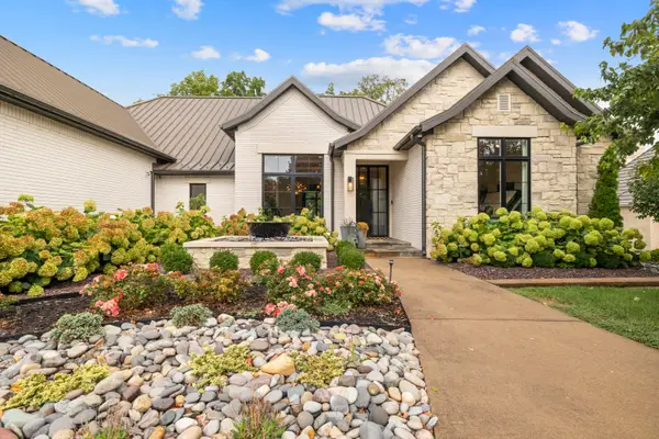 5273 S Applecross Way, Springfield, MO 65809