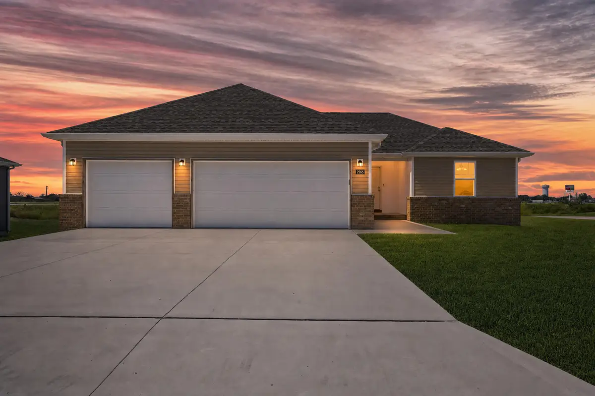 2565 S Cheri Drive, Bolivar, MO 65613 - #1