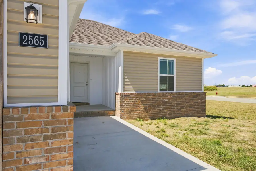 2565 S Cheri Drive, Bolivar, MO 65613 - #2