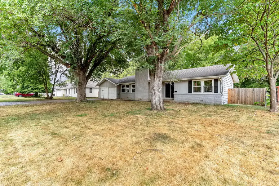 1904 S Glencrest Avenue, Springfield, MO 65804 - #3