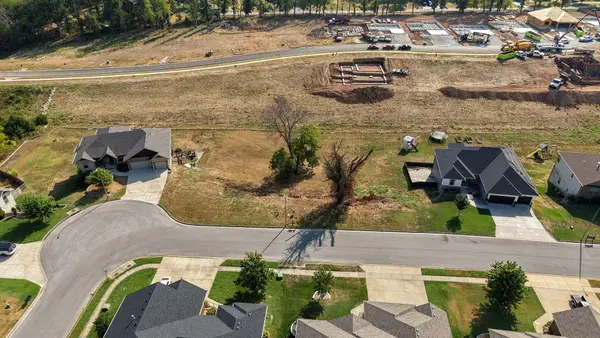 714 S Peach, Nixa, MO 65714