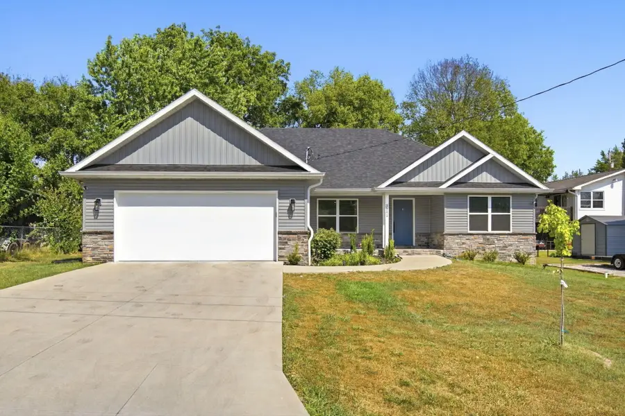 3141 E Iroquois Street, Springfield, MO 65804 - #2