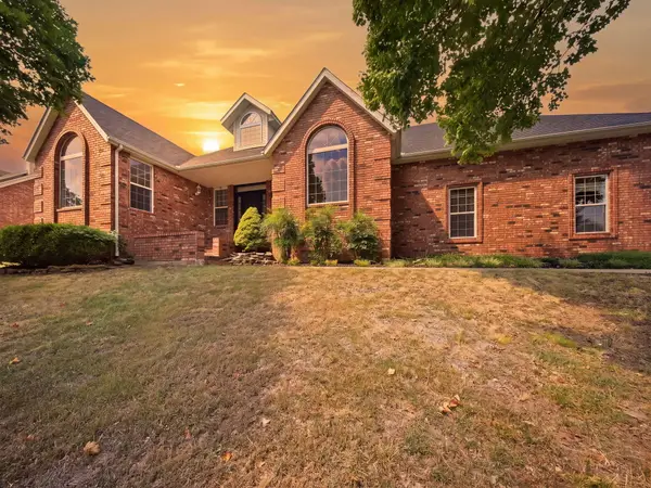 2511 N Skyview Lane Lane, Ozark, MO 65721
