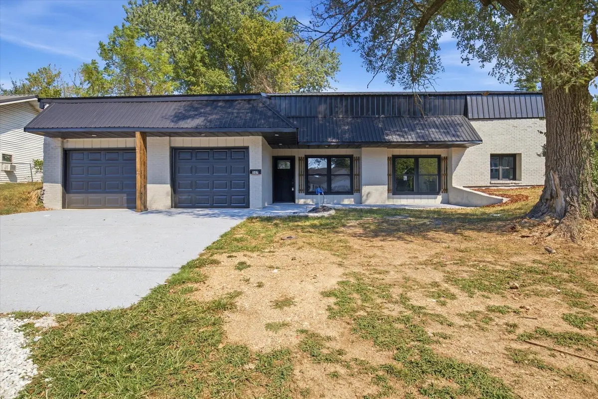 507 W 7th Street, Mountain Grove, MO 65711 - #1