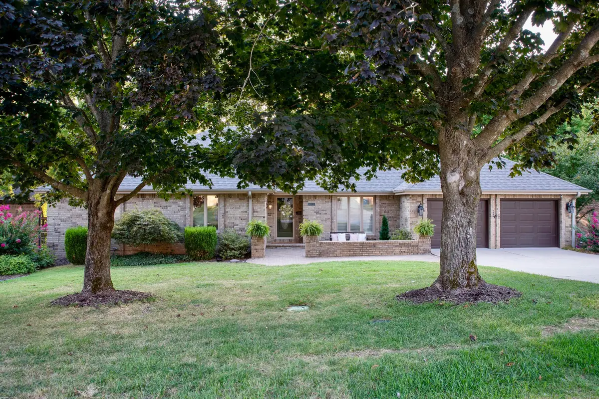 5115 S Castlewood Drive, Springfield, MO 65804 - #1
