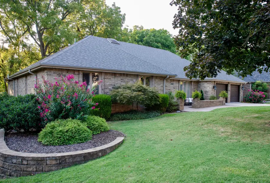 5115 S Castlewood Drive, Springfield, MO 65804 - #2