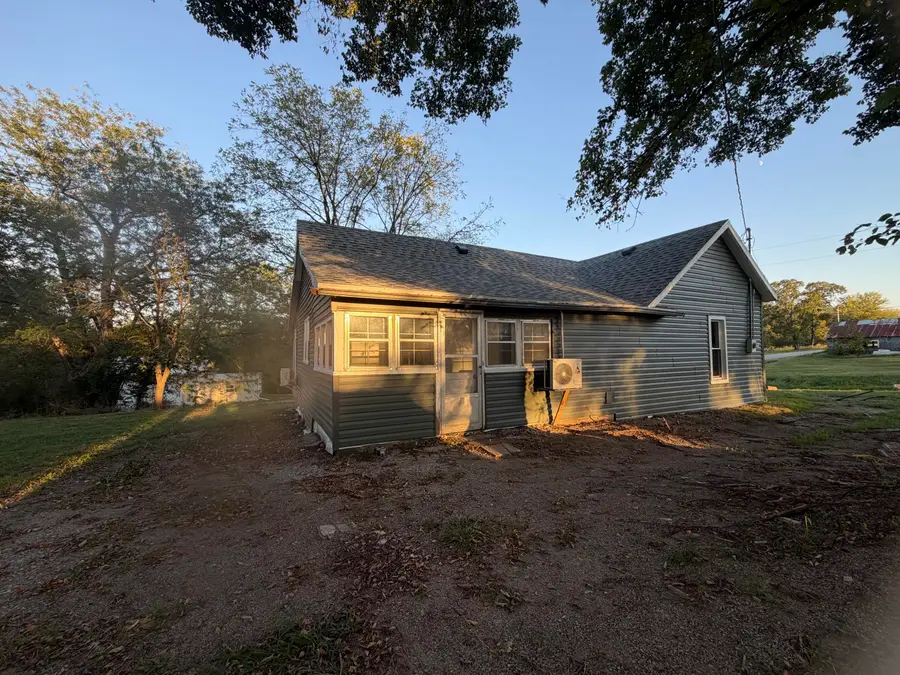 411 E Walnut Street, El Dorado Springs, MO 64744 - #2