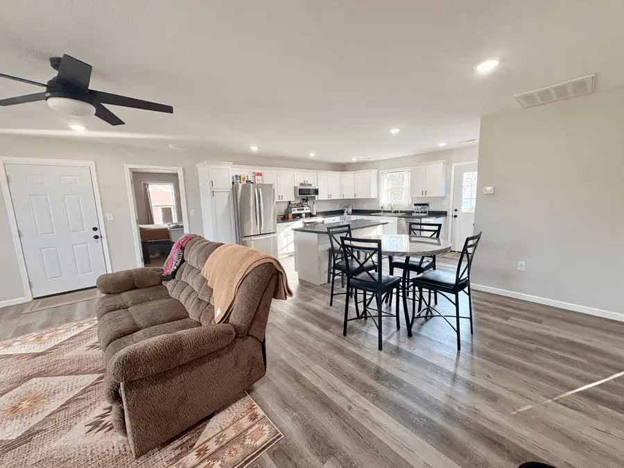 645 Cherry Street, Lebanon, MO 65536 - #2