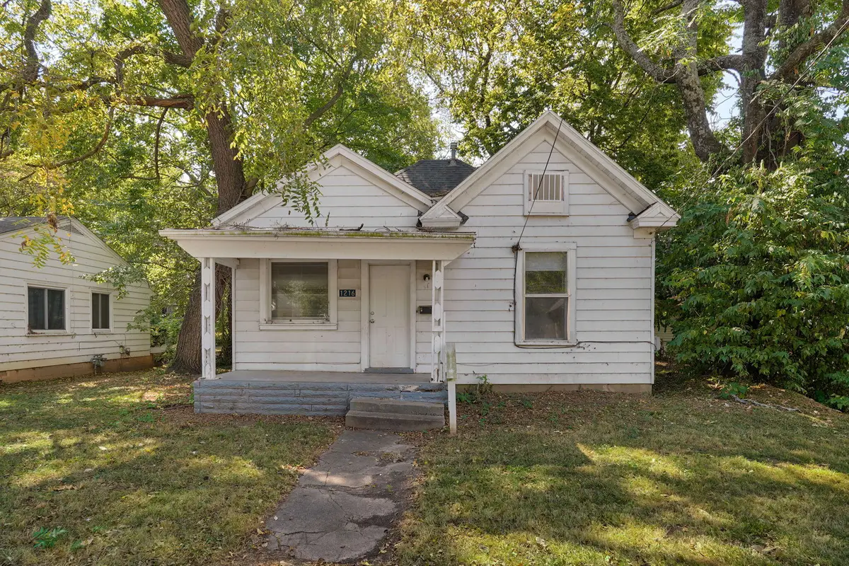 1216 W Harrison Street, Springfield, MO 65806 - #1